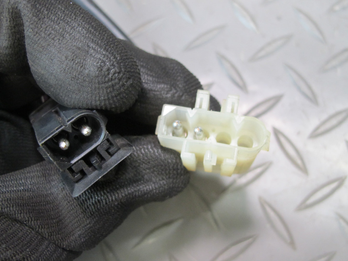 96-02 BMW E36/7 Z3 Roadster Right Seat Adjust Switch w Wire Harness 8410674 OEM