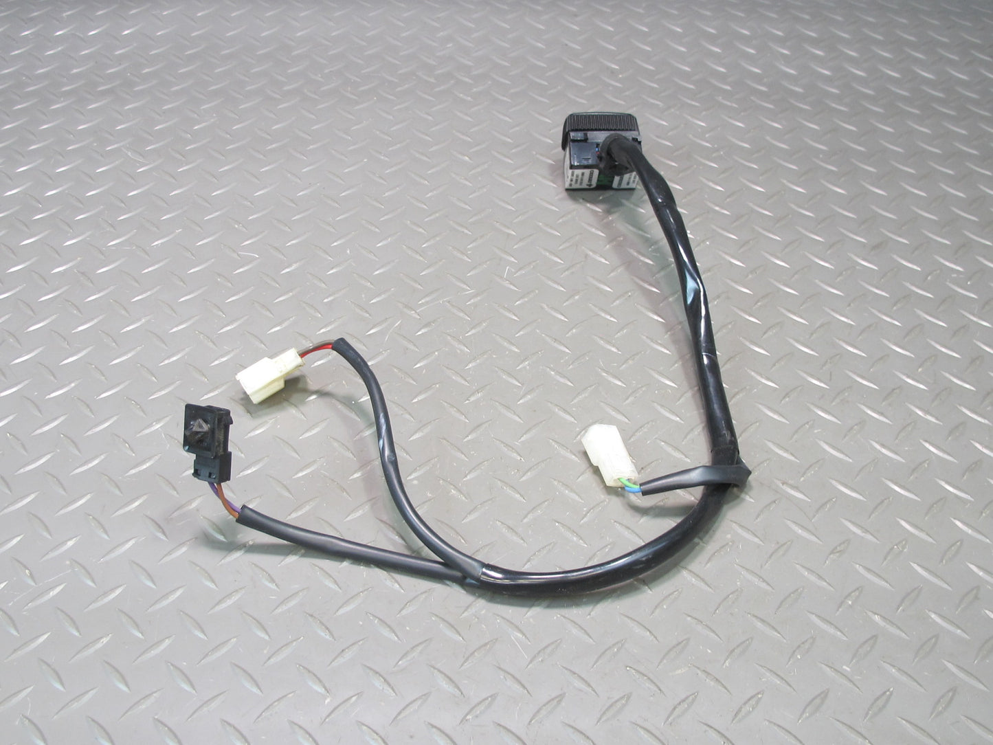 96-02 BMW E36/7 Z3 Roadster Right Seat Adjust Switch w Wire Harness 8410674 OEM