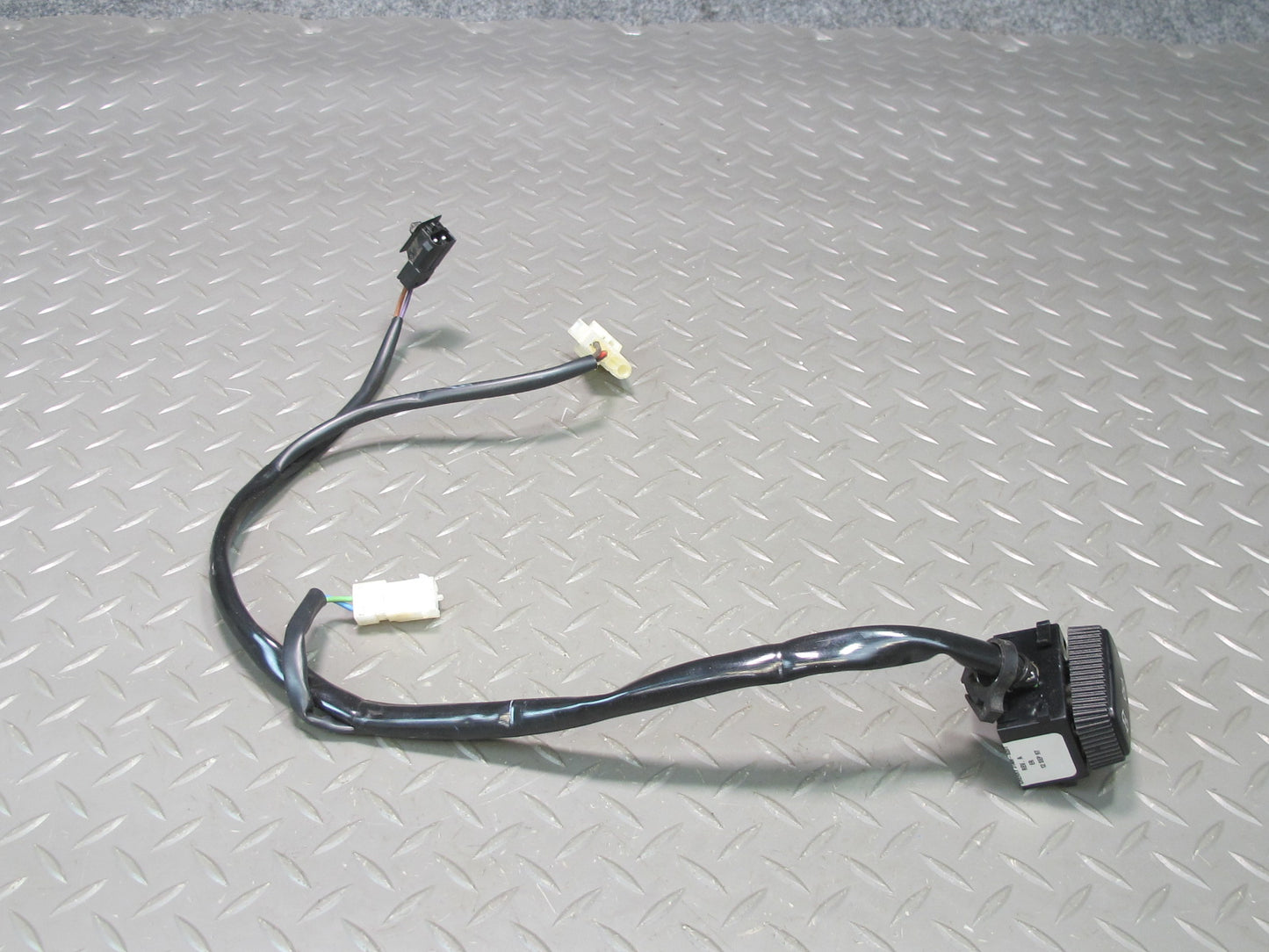 96-02 BMW E36/7 Z3 Roadster Right Seat Adjust Switch w Wire Harness 8410674 OEM