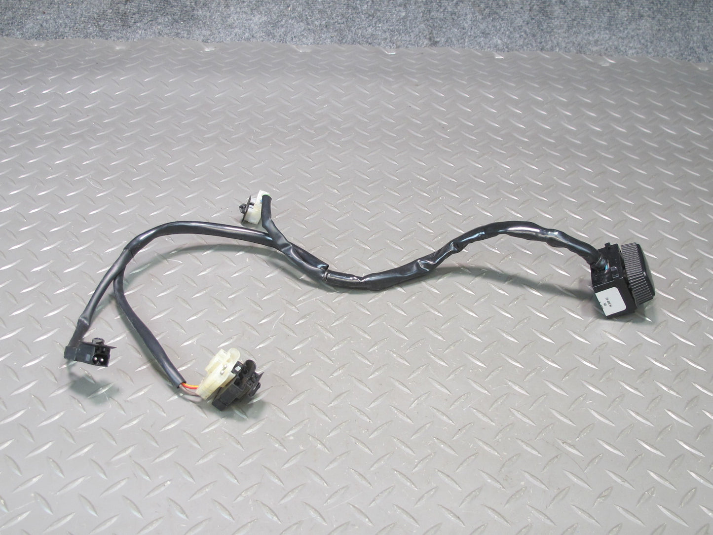 96-02 BMW E36/7 Z3 Roadster Left Seat Adjust Switch w Wire Harness 8410673 OEM