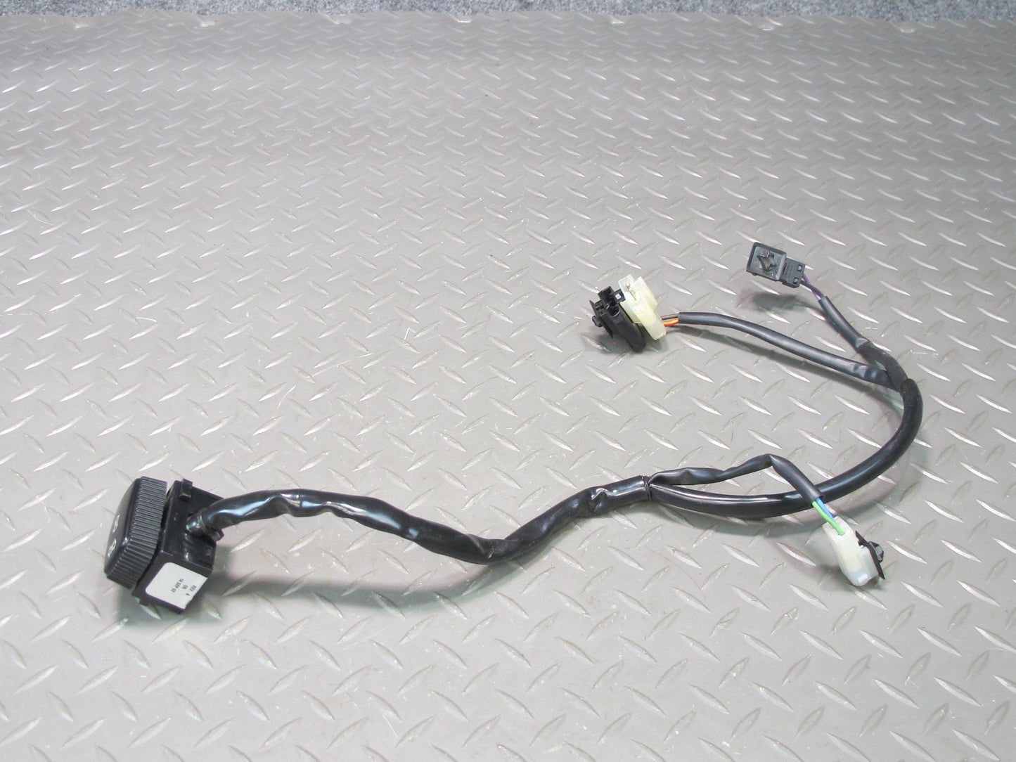 96-02 BMW E36/7 Z3 Roadster Left Seat Adjust Switch w Wire Harness 8410673 OEM