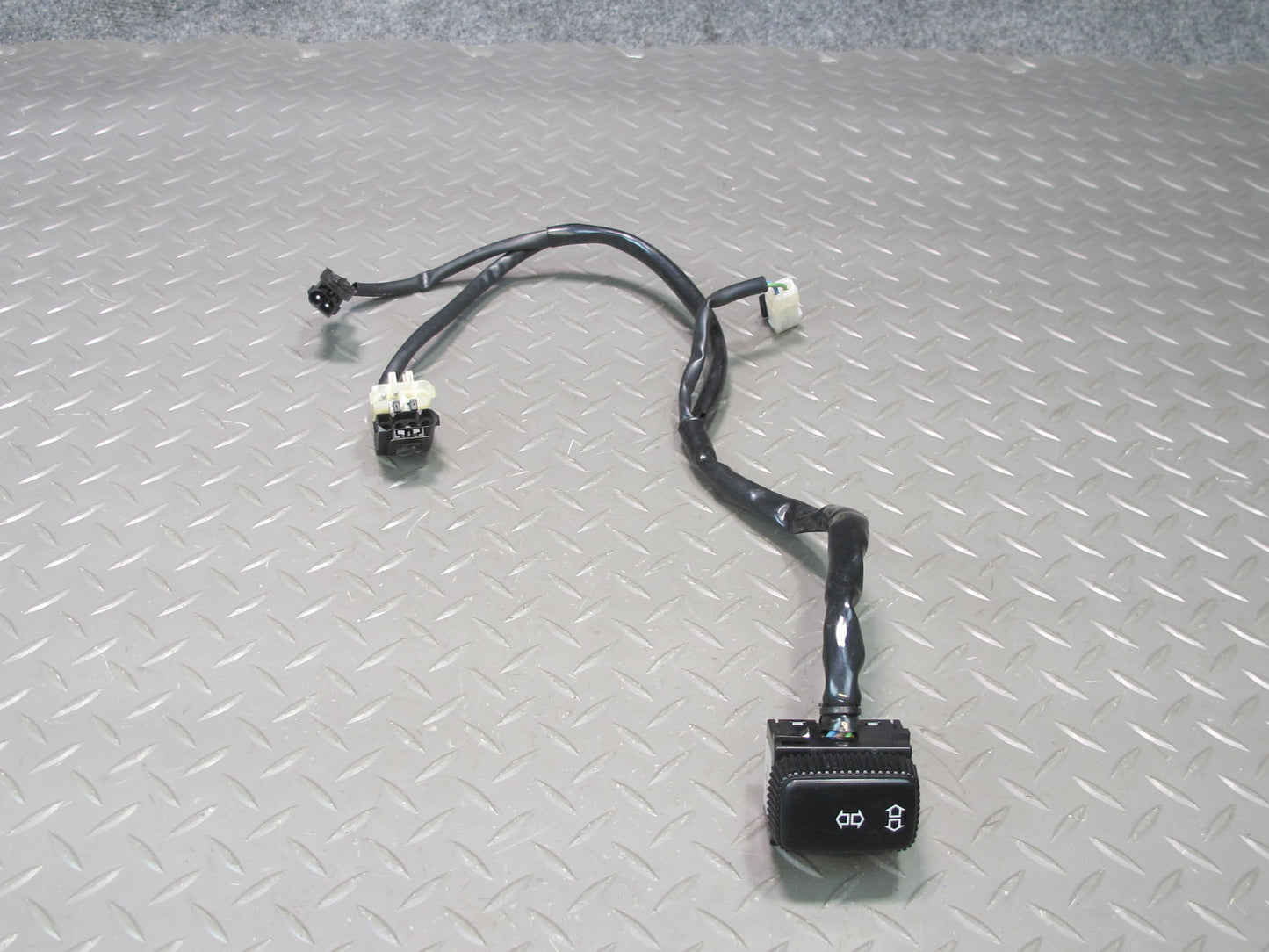 96-02 BMW E36/7 Z3 Roadster Left Seat Adjust Switch w Wire Harness 8410673 OEM