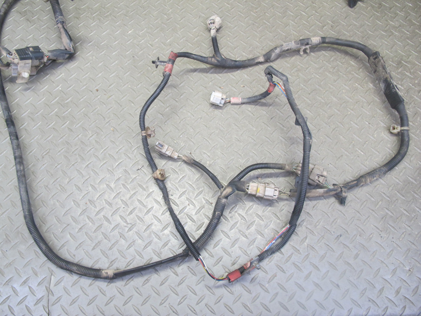 2003-2007 Lexus UZJ100L LX470 Frame Wire Wiring Harness w Height Level Sensors
