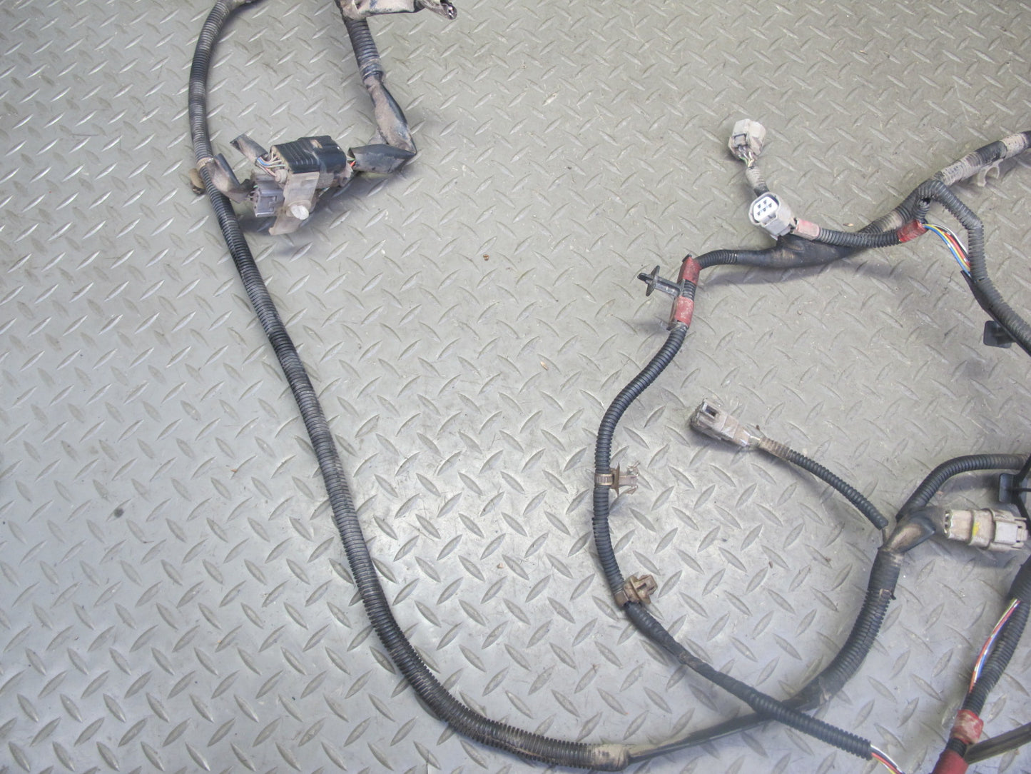 2003-2007 Lexus UZJ100L LX470 Frame Wire Wiring Harness w Height Level Sensors