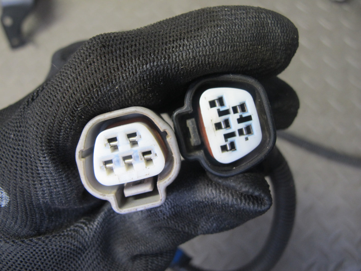 2003-2007 Lexus UZJ100L LX470 Frame Wire Wiring Harness w Height Level Sensors