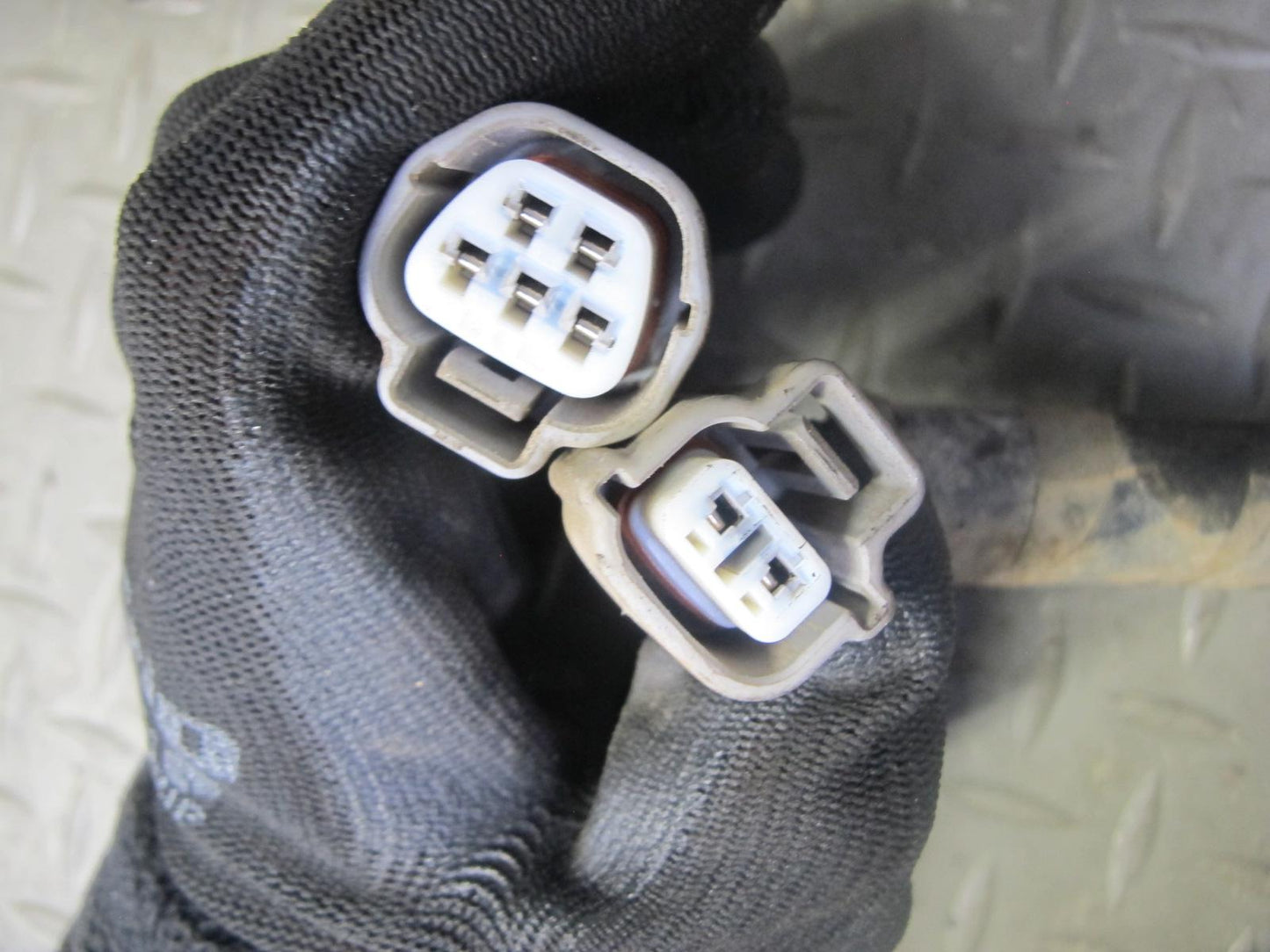 2003-2007 Lexus UZJ100L LX470 Frame Wire Wiring Harness w Height Level Sensors