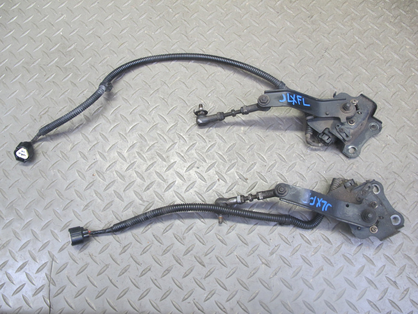 2003-2007 Lexus UZJ100L LX470 Frame Wire Wiring Harness w Height Level Sensors