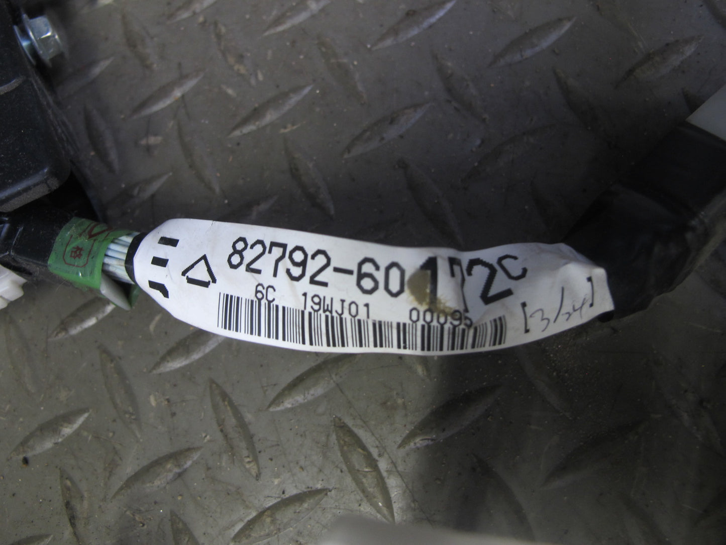 2006-2007 Lexus UZJ100L LX470 Under Dash Wire Wiring Harness 82792-60172