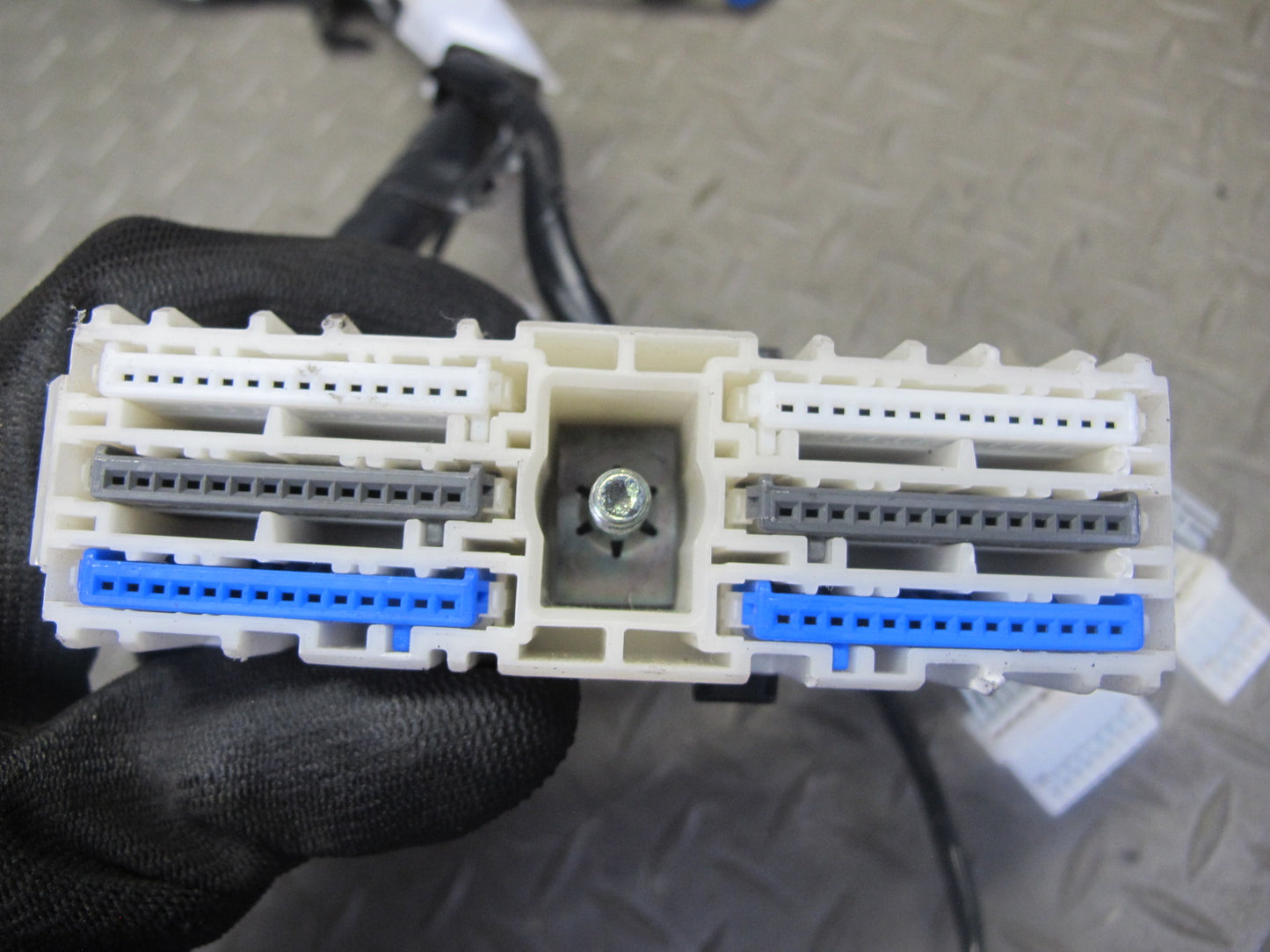 2006-2007 Lexus UZJ100L LX470 Under Dash Wire Wiring Harness 82792-60172