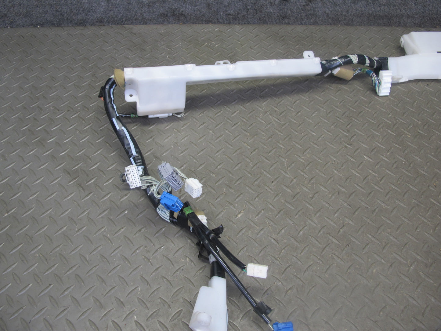 2006-2007 Lexus UZJ100L LX470 Under Dash Wire Wiring Harness 82792-60172