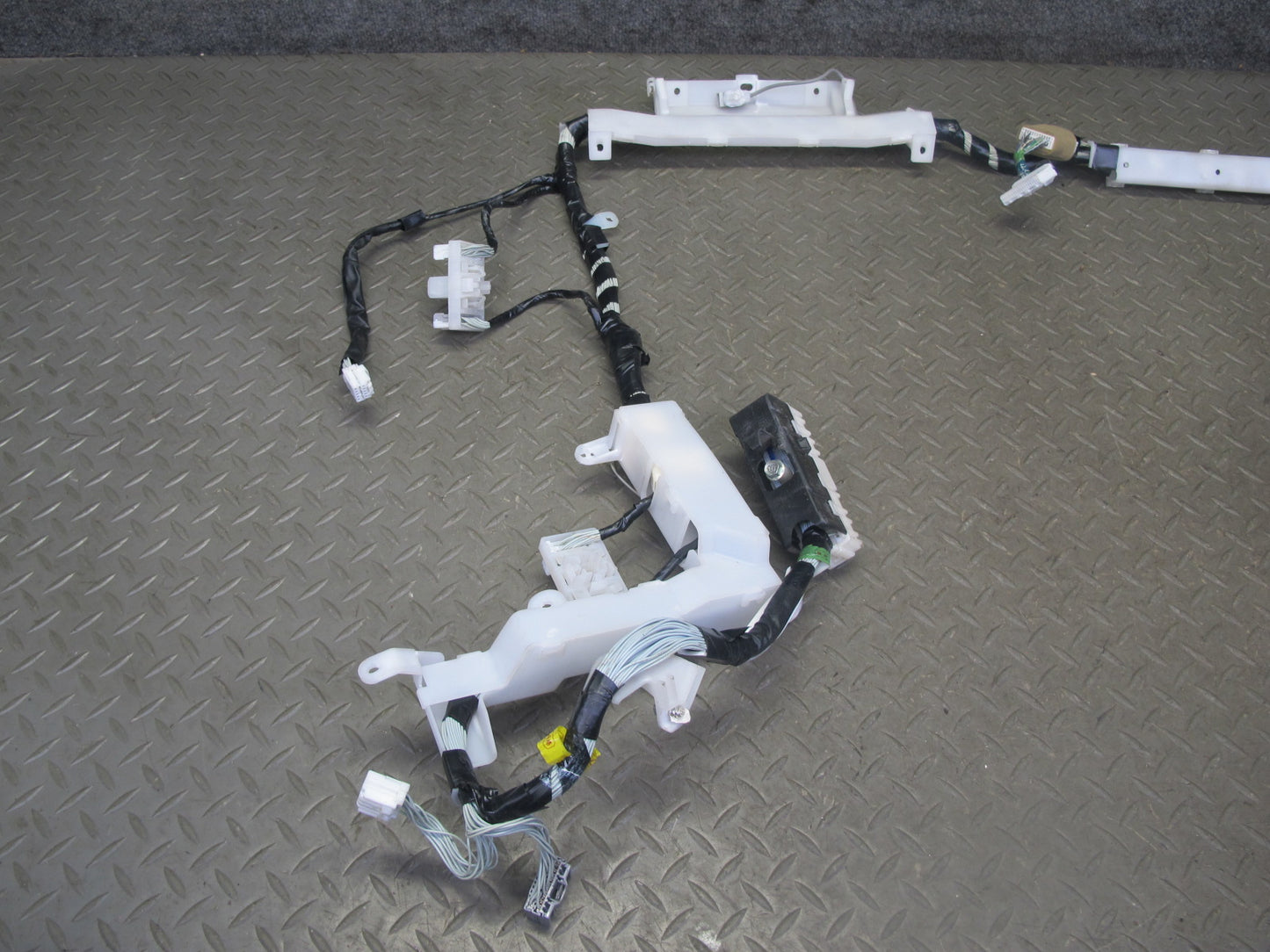 2006-2007 Lexus UZJ100L LX470 Under Dash Wire Wiring Harness 82792-60172