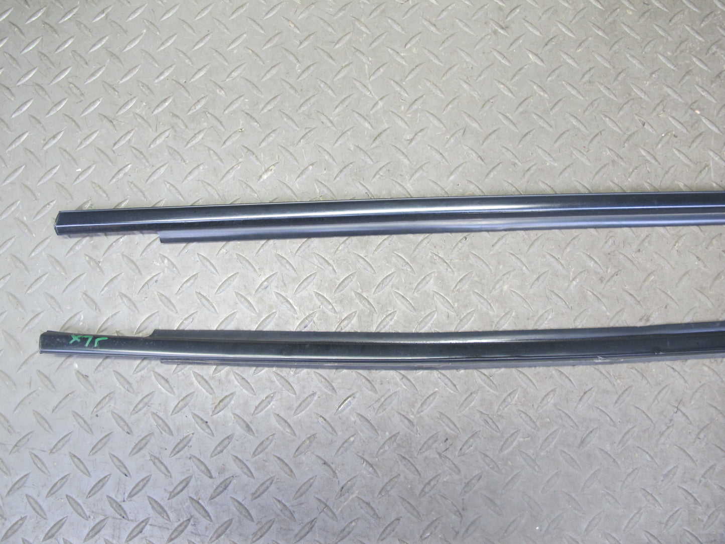 1998-2007 Lexus UZJ100L LX470 Door Window Weatherstrip Rubber Seal Molding Set