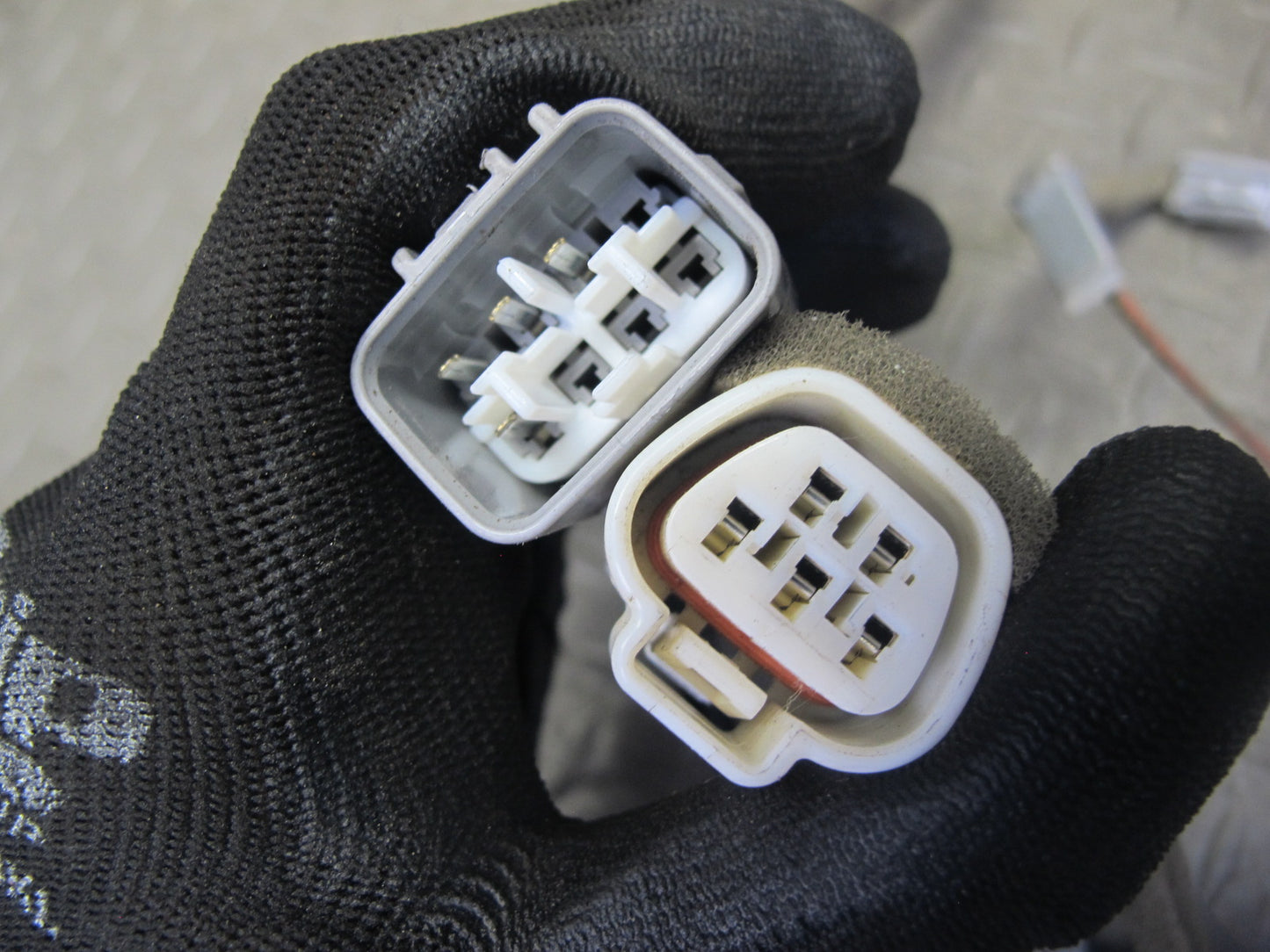 2006-2007 Lexus UZJ100L LX470 Front Right Door Wire Wiring Harness 82151-60570