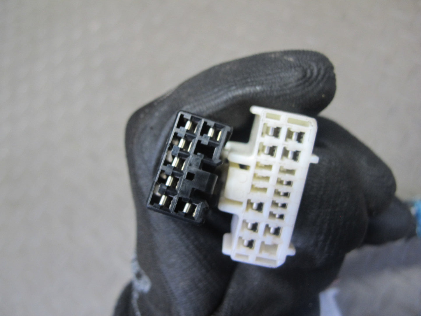 2006-2007 Lexus UZJ100L LX470 Steering Column Wire Wiring Harness 82128-60054