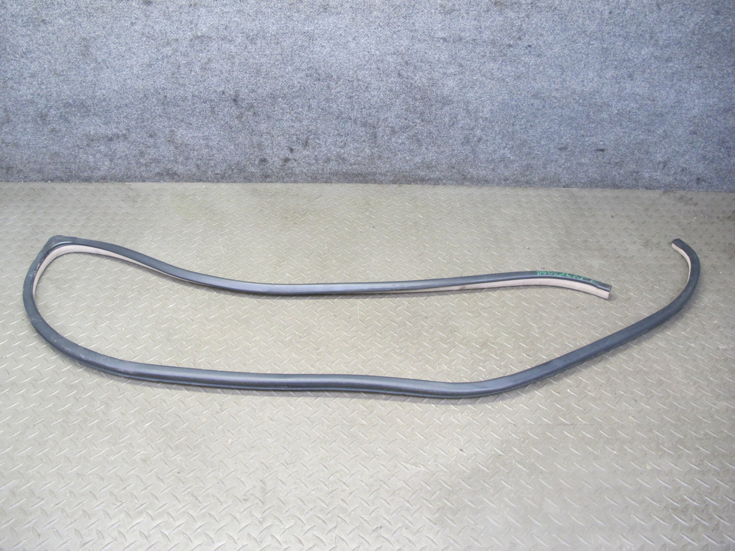 2003-2007 Lexus LX470 Front Right Door Weatherstrip Rubber Seal Gasket