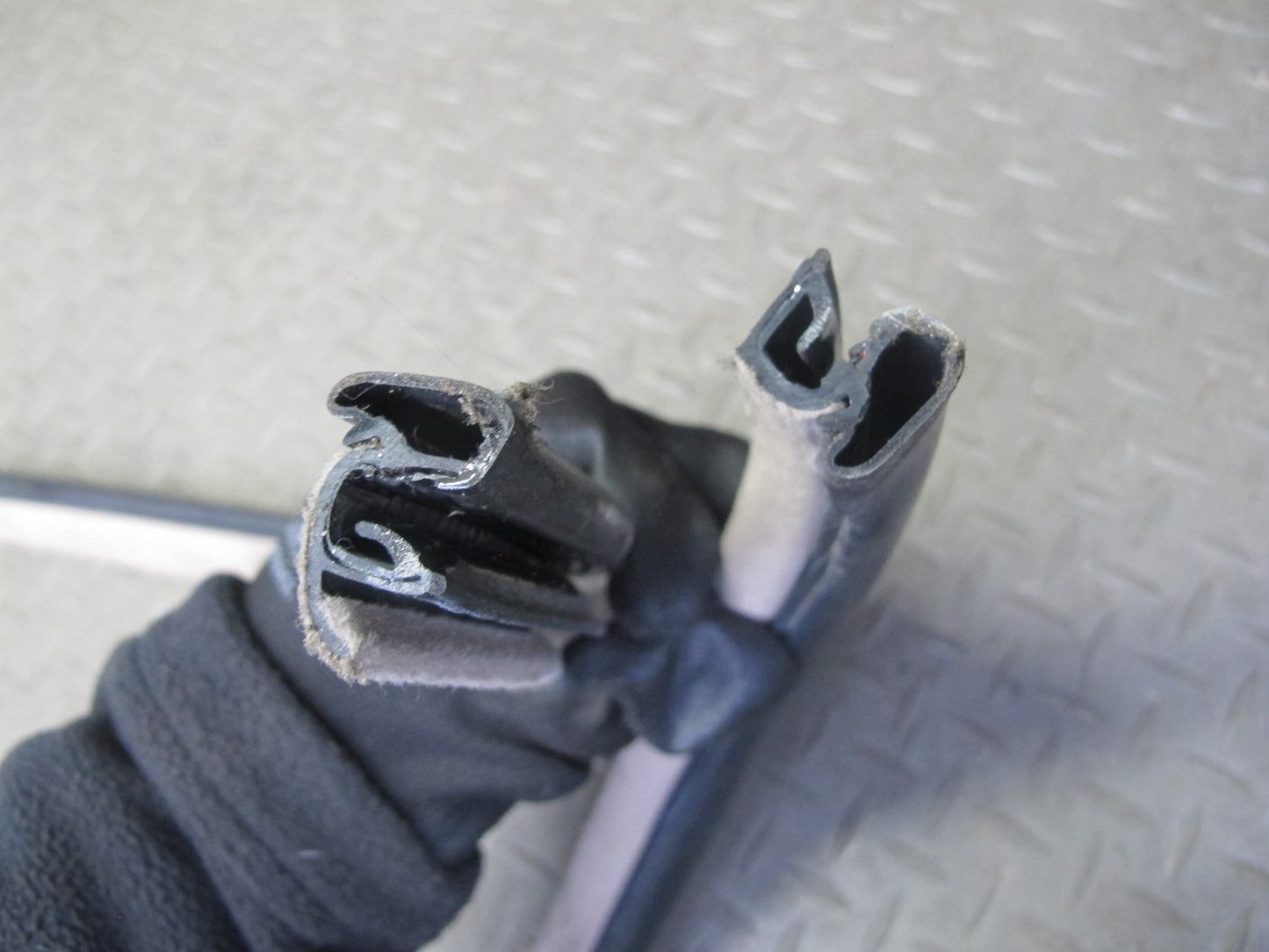 2003-2007 Lexus LX470 Front Right Door Weatherstrip Rubber Seal Gasket