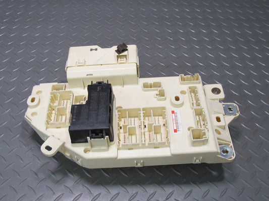 2003-2007 Lexus UZJ100L LX470 Dash Front Left Junction Cabin Fuse Relay Box