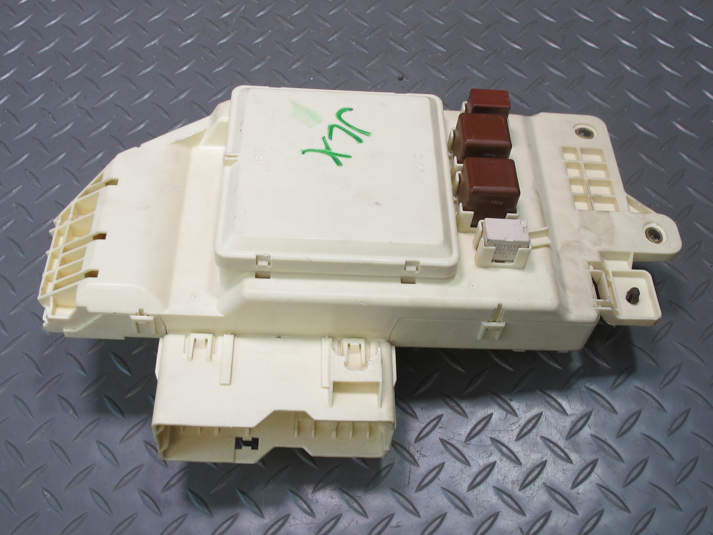 2003-2007 Lexus UZJ100L LX470 Dash Front Left Junction Cabin Fuse Relay Box