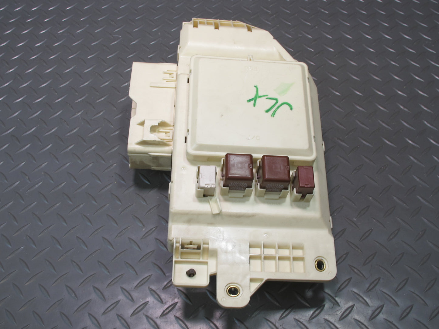 2003-2007 Lexus UZJ100L LX470 Dash Front Left Junction Cabin Fuse Relay Box