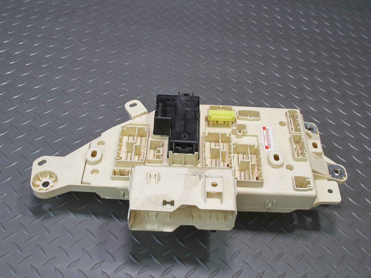 2003-2007 Lexus UZJ100L LX470 Dash Front Right Junction Cabin Fuse Relay Box