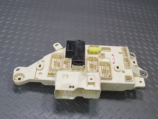 2003-2007 Lexus UZJ100L LX470 Dash Front Right Junction Cabin Fuse Relay Box