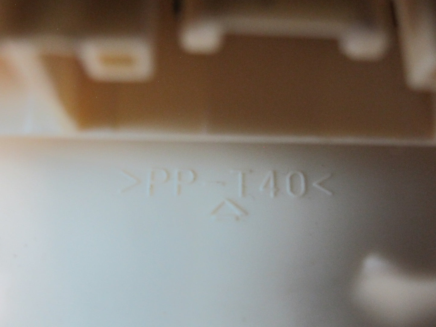 2003-2007 Lexus UZJ100L LX470 Dash Front Right Junction Cabin Fuse Relay Box