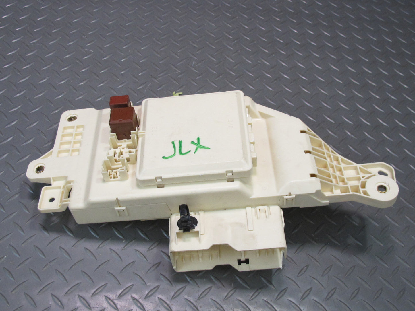 2003-2007 Lexus UZJ100L LX470 Dash Front Right Junction Cabin Fuse Relay Box