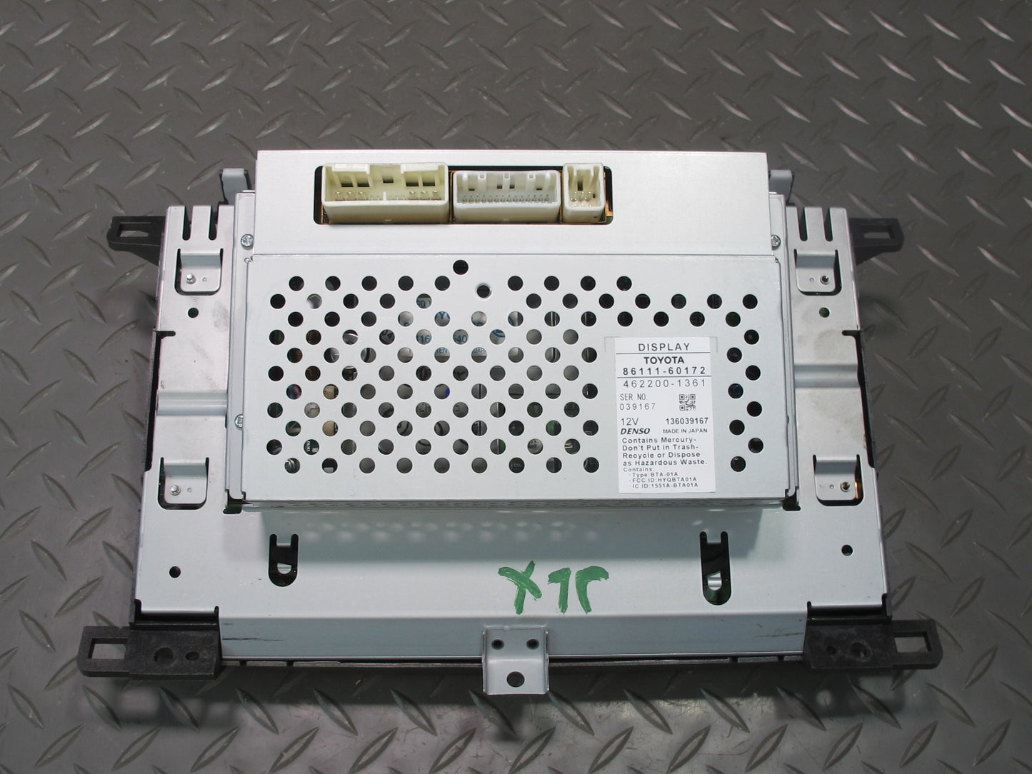 2003-2007 Lexus UZJ100L LX470 Dash GPS Navigation Screen Display 86111-60172