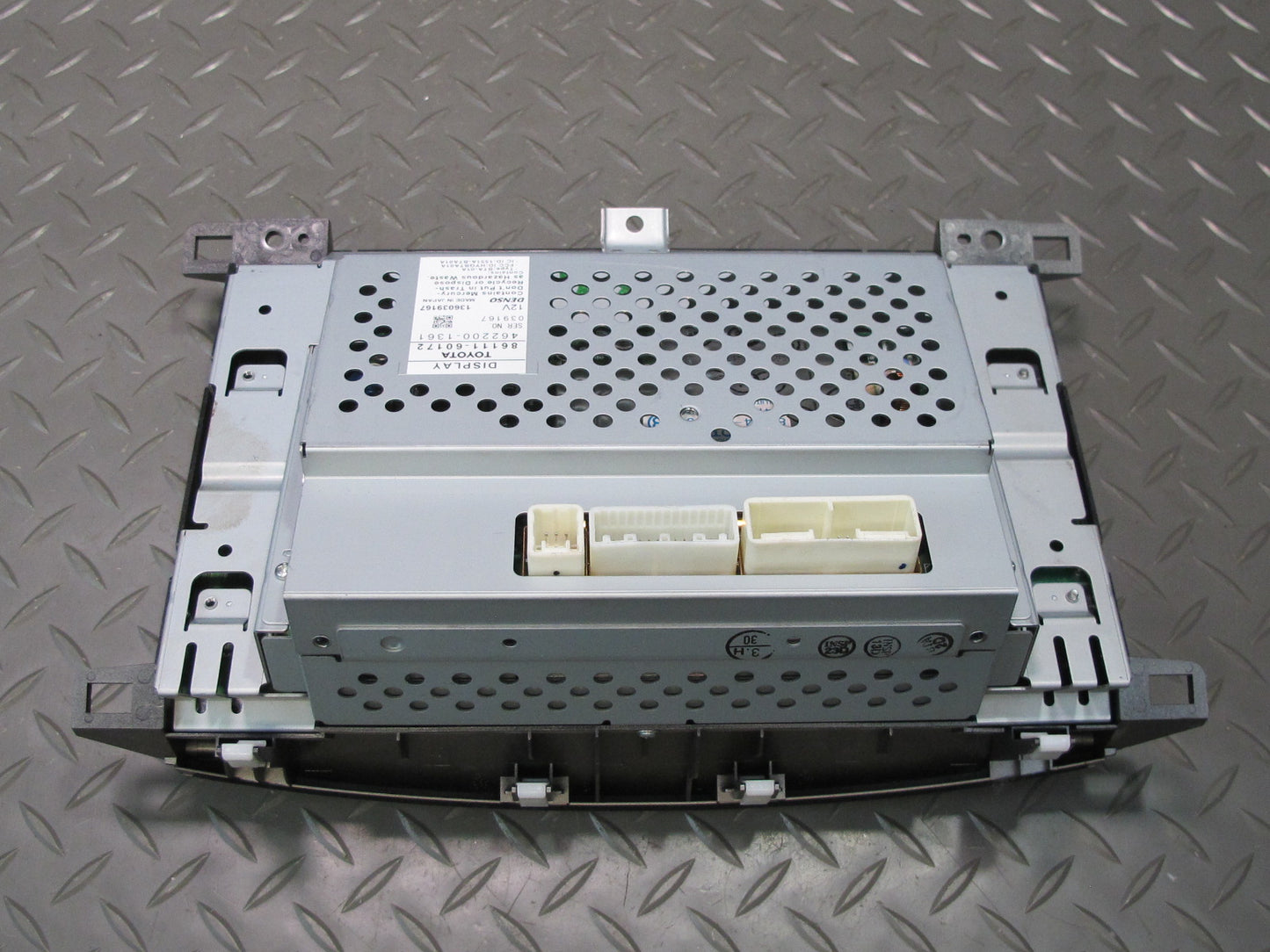 2003-2007 Lexus UZJ100L LX470 Dash GPS Navigation Screen Display 86111-60172