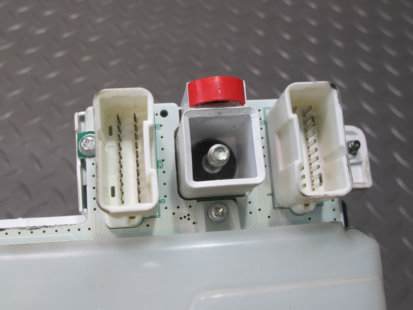 2006-2007 Lexus UZJ100L LX470 Instrument Cluster Gauge Speedometer