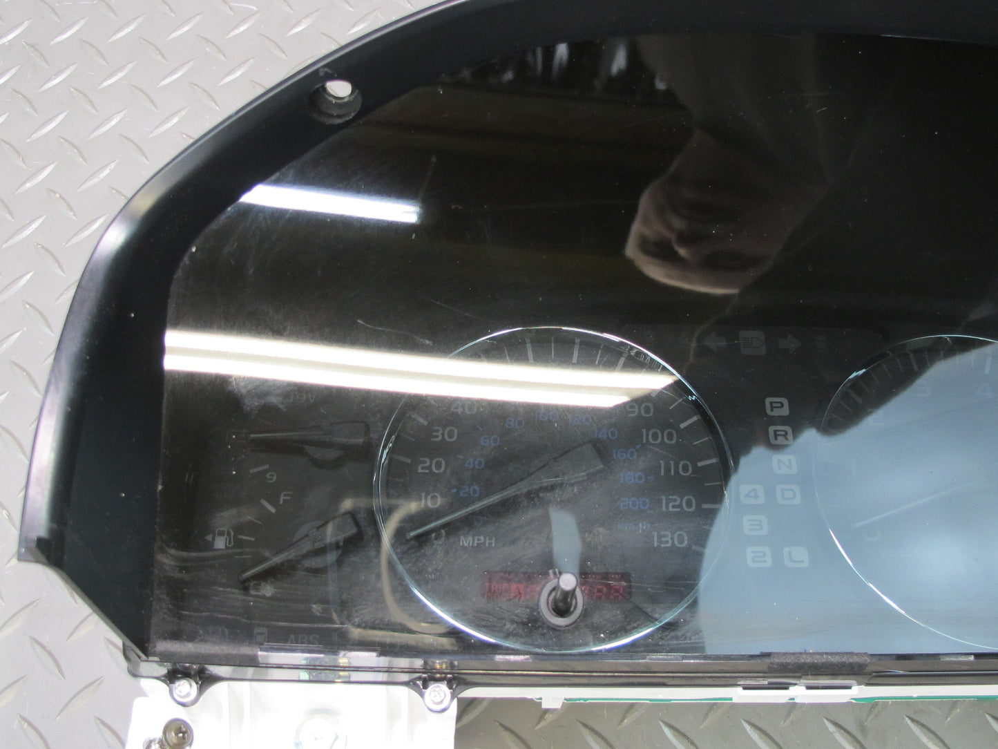 2006-2007 Lexus UZJ100L LX470 Instrument Cluster Gauge Speedometer