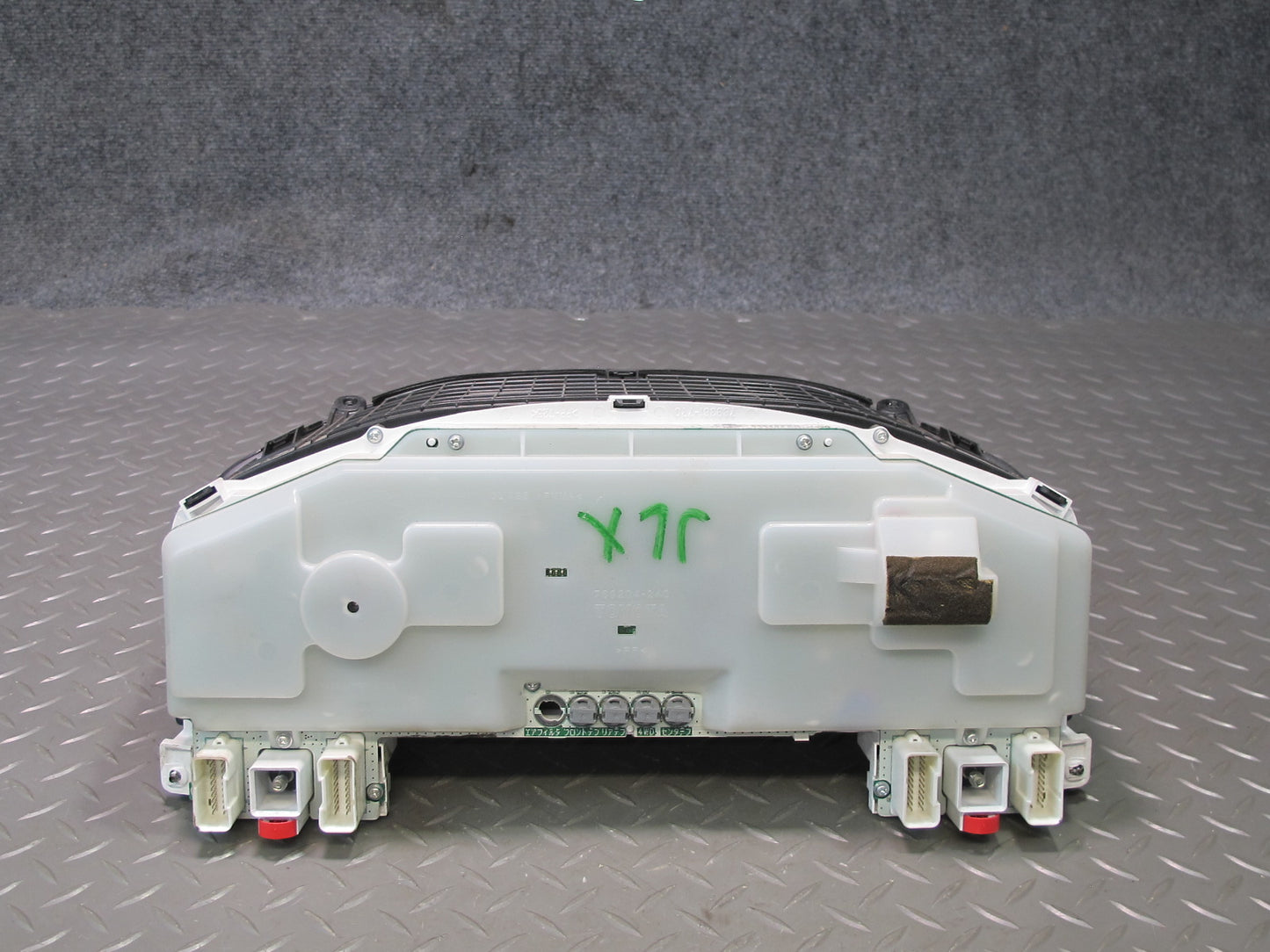 2006-2007 Lexus UZJ100L LX470 Instrument Cluster Gauge Speedometer