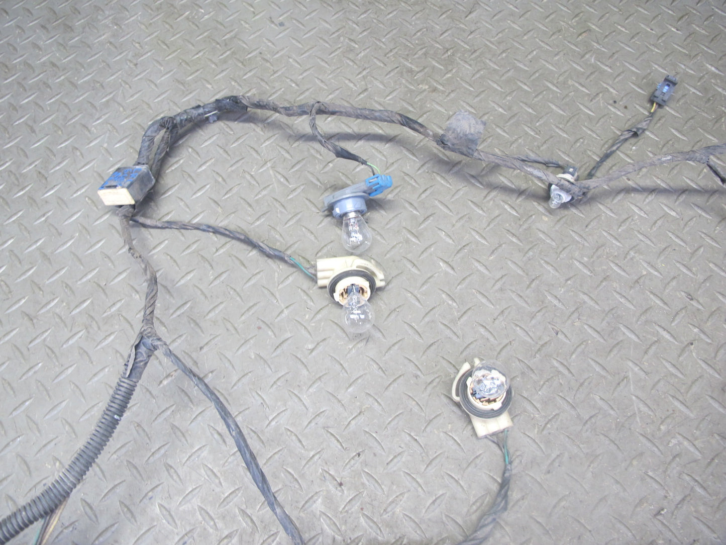 98-04 Chevrolet Corvette C5 Rear Bumper Wire Wiring Harness OEM