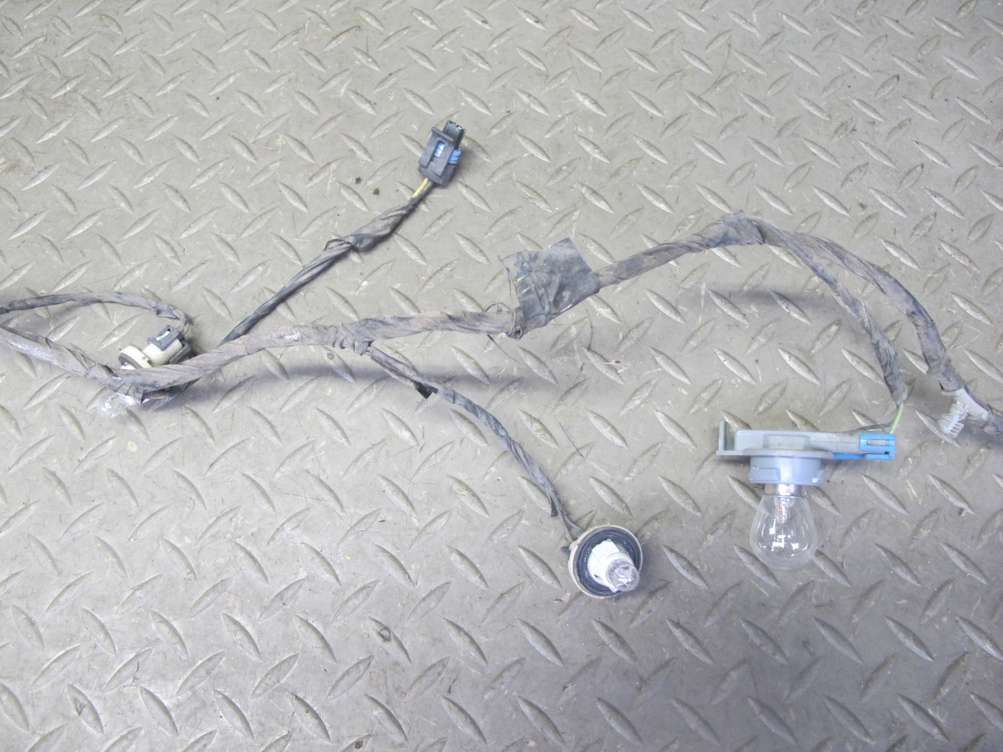 98-04 Chevrolet Corvette C5 Rear Bumper Wire Wiring Harness OEM