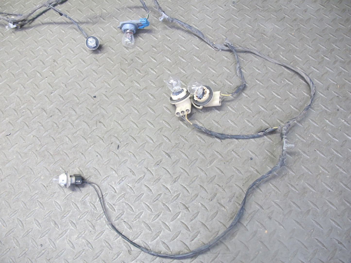 98-04 Chevrolet Corvette C5 Rear Bumper Wire Wiring Harness OEM