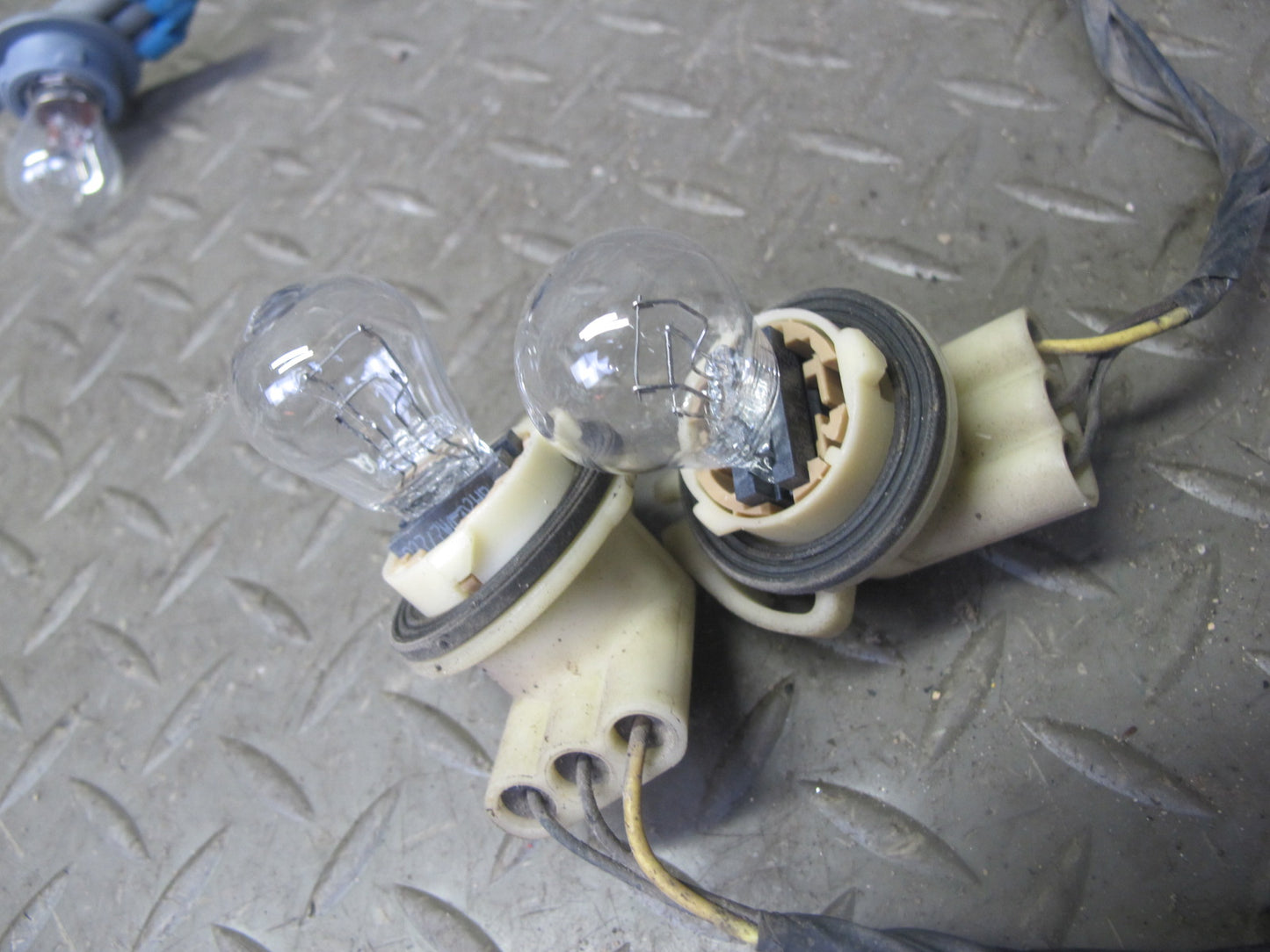 98-04 Chevrolet Corvette C5 Rear Bumper Wire Wiring Harness OEM