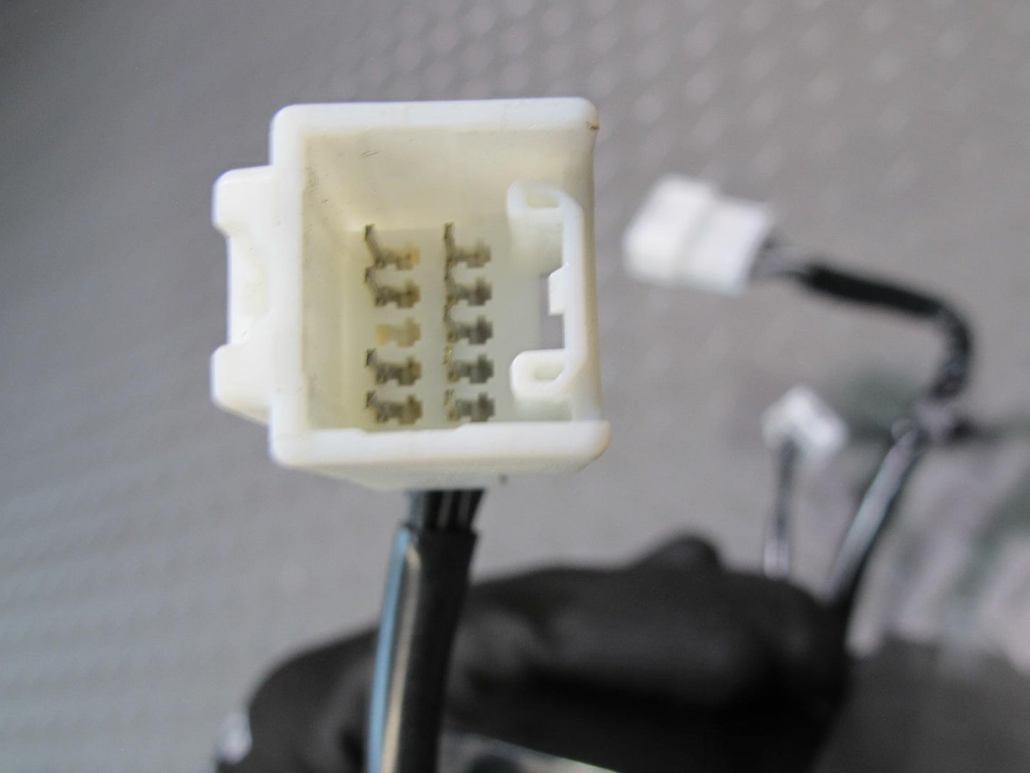 2003-2007 Lexus UZJ100L LX470 Rear Temperature Climate Control Panel 55912-60180