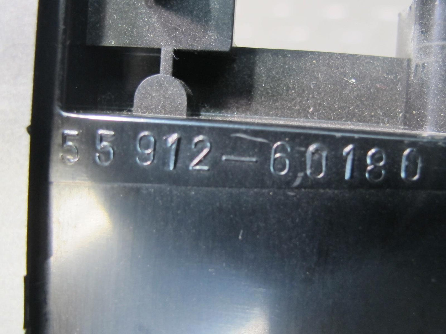 2003-2007 Lexus UZJ100L LX470 Rear Temperature Climate Control Panel 55912-60180