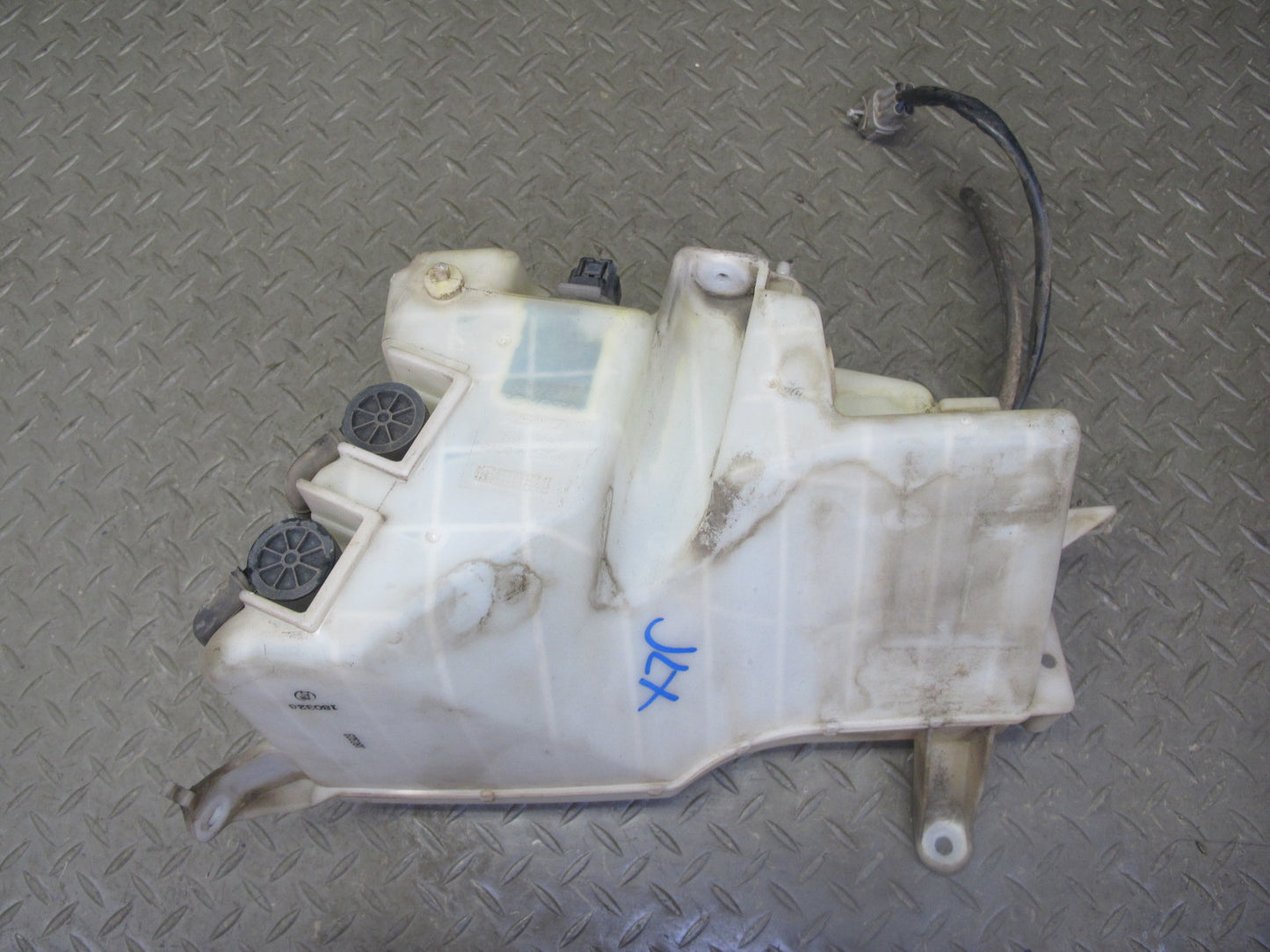 1998-2007 Lexus UZJ100L LX470 Windshield Washer Fluid Reservoir Tank Neck Pump