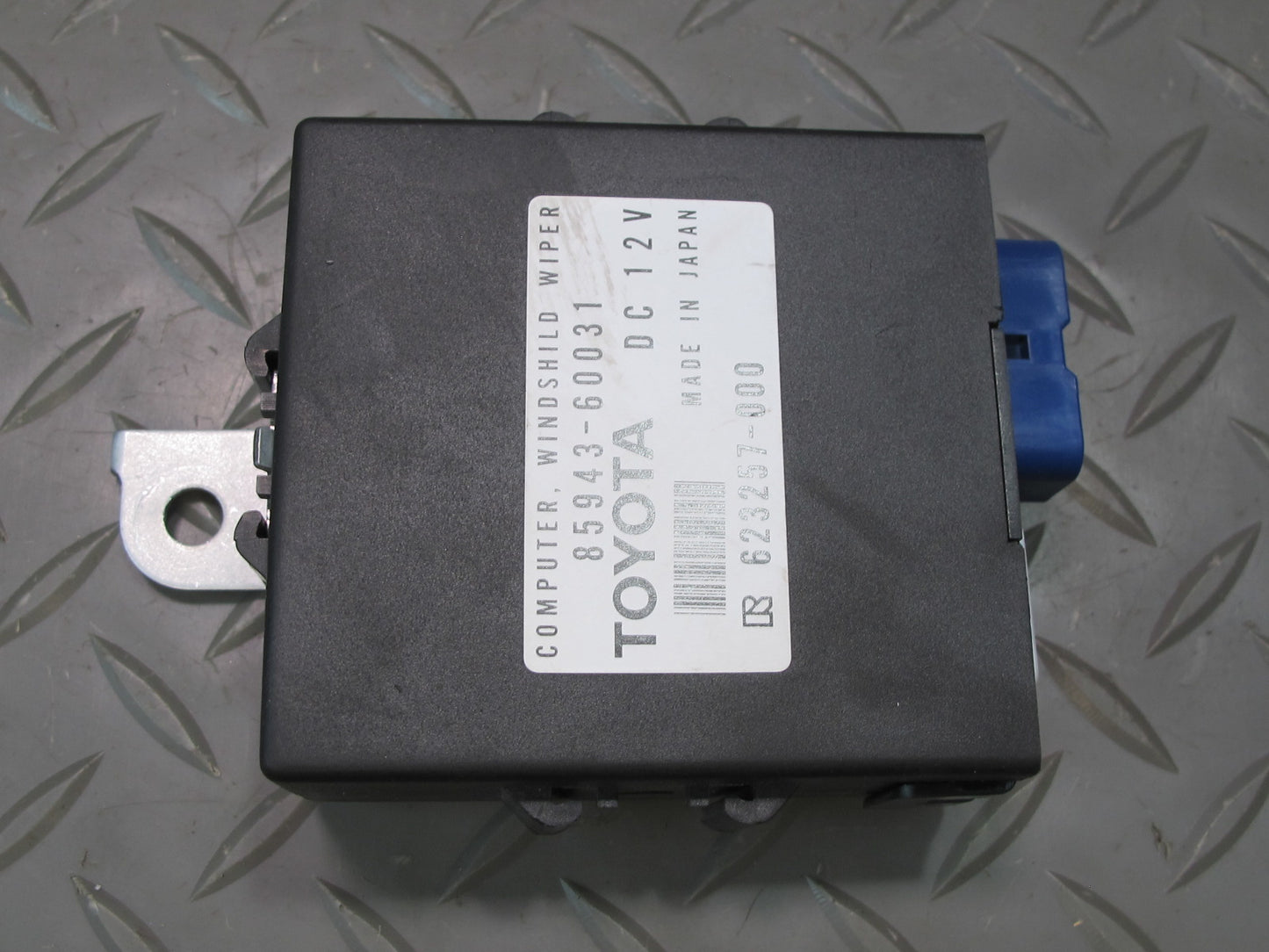 2003-2007 Lexus UZJ100L LX470 Windshield Wiper Control Module 85943-60031