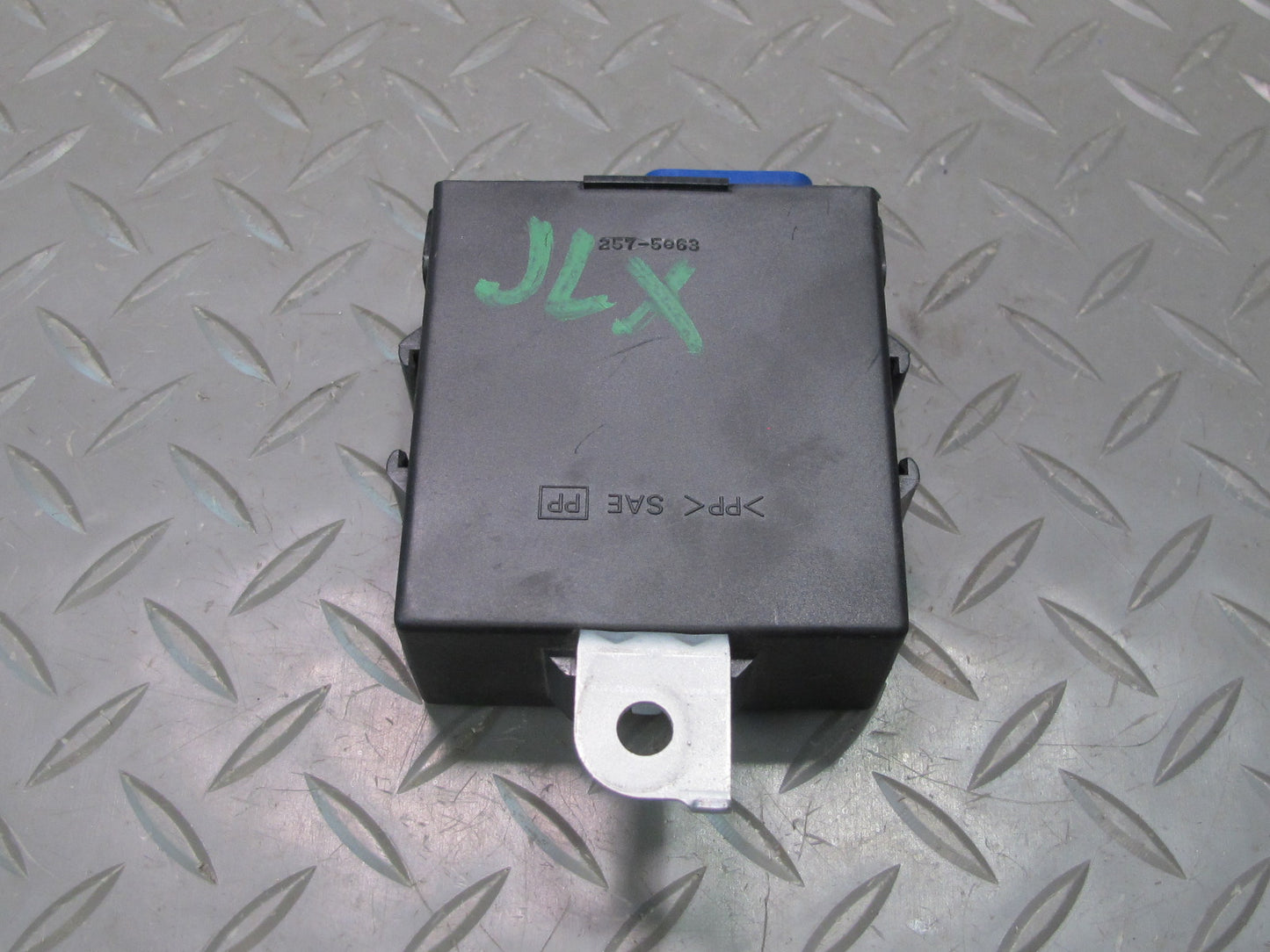 2003-2007 Lexus UZJ100L LX470 Windshield Wiper Control Module 85943-60031