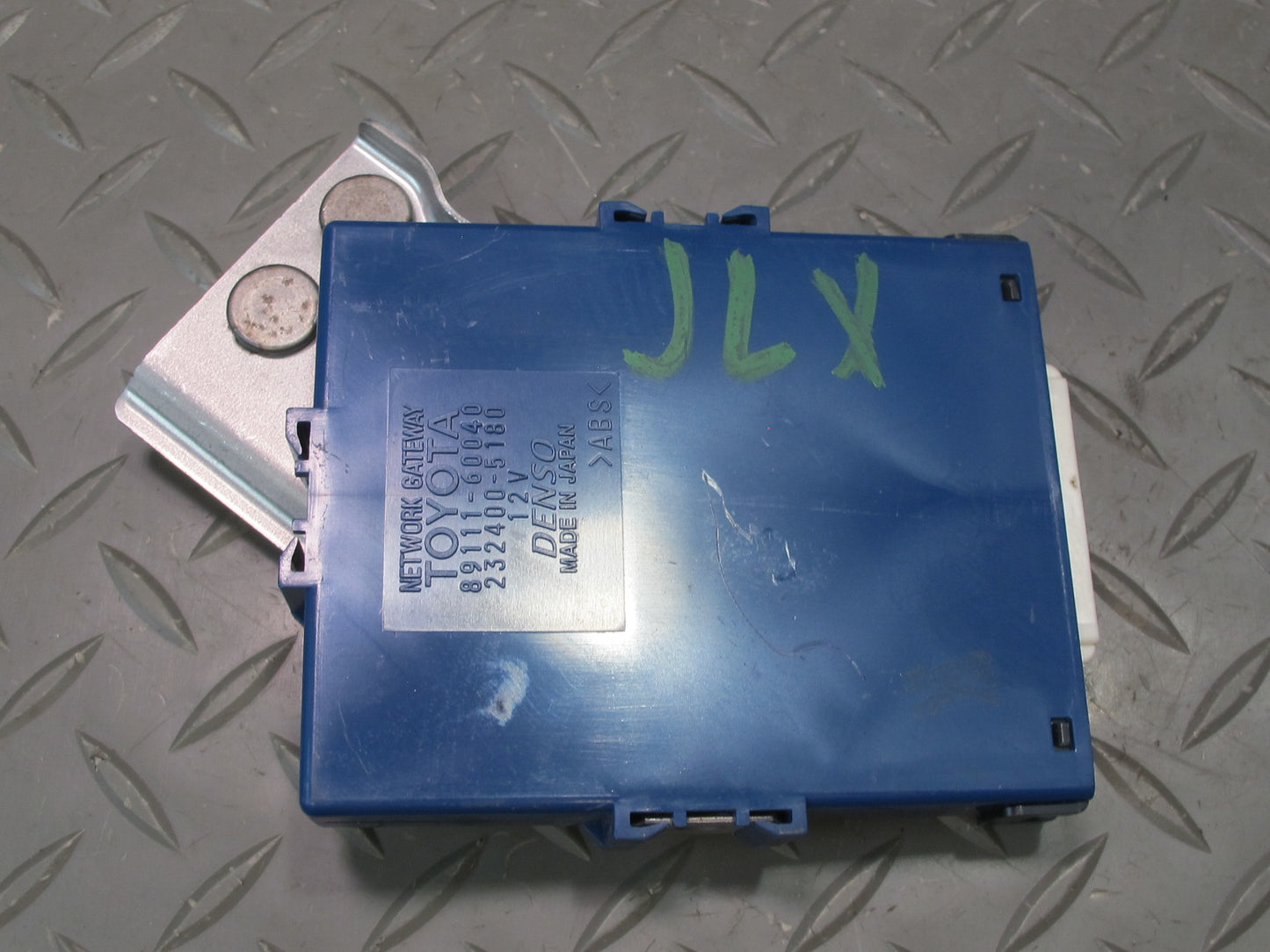 2006-2007 Lexus UZJ100L LX470 Network Gateway Computer Control Module