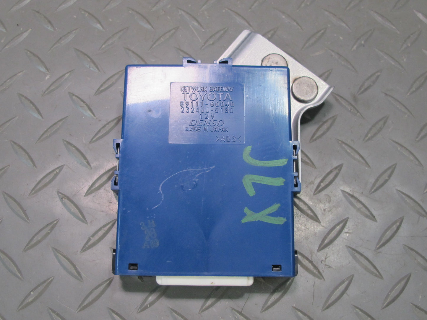 2006-2007 Lexus UZJ100L LX470 Network Gateway Computer Control Module