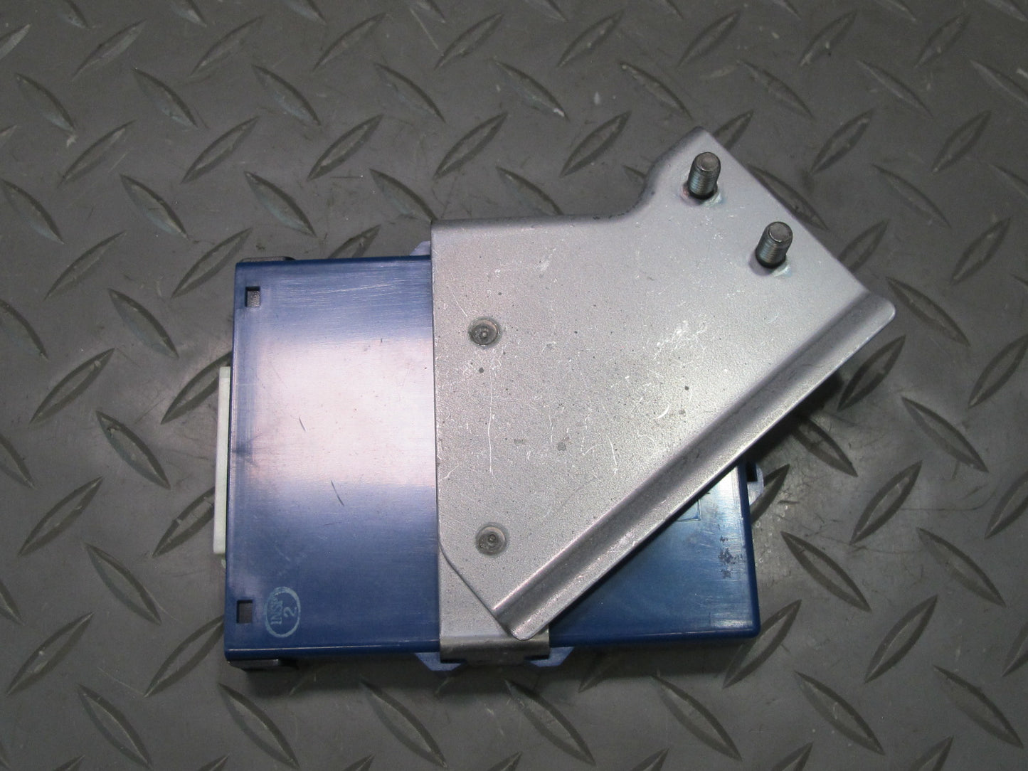 2006-2007 Lexus UZJ100L LX470 Network Gateway Computer Control Module