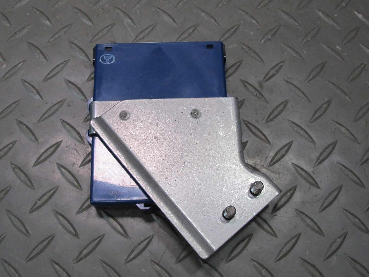 2006-2007 Lexus UZJ100L LX470 Network Gateway Computer Control Module