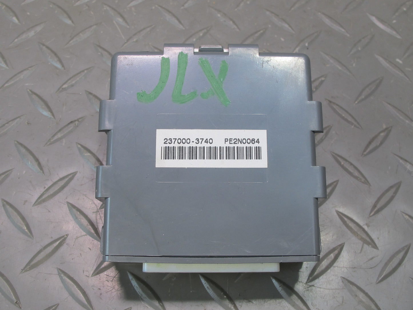 2003-2007 Lexus UZJ100L LX470 Theft Locking Computer Control Module 89730-60050