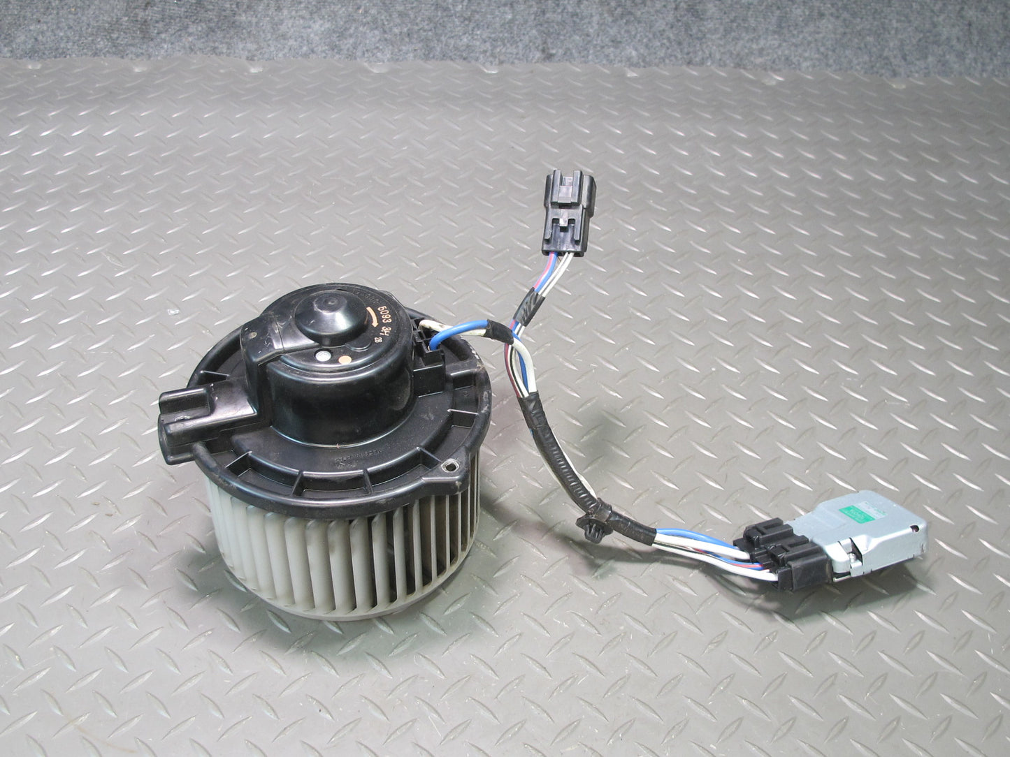 1998-2007 Lexus J100 LX470 A/C Heater Blower Motor Fan w Resistor