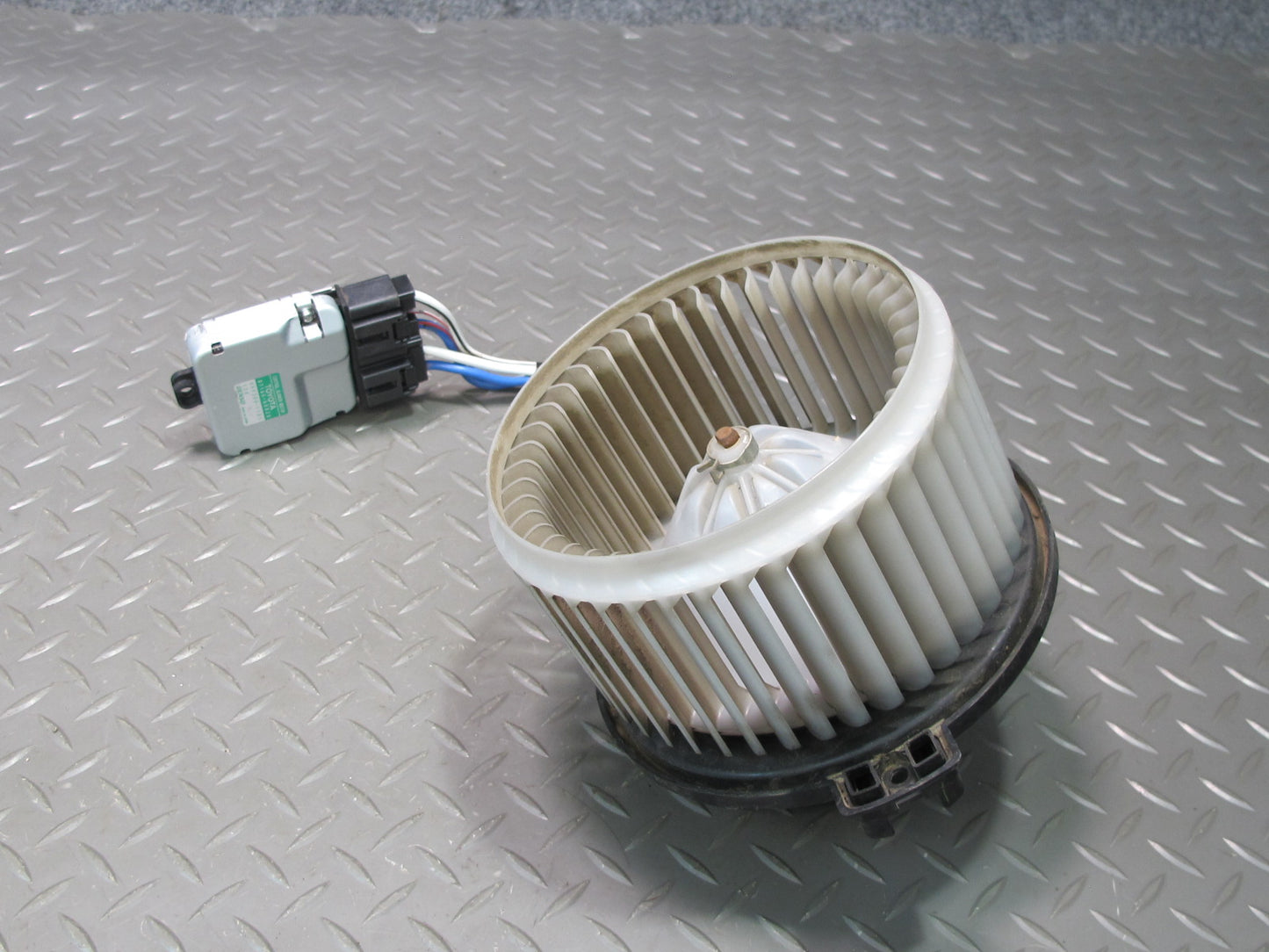 1998-2007 Lexus J100 LX470 A/C Heater Blower Motor Fan w Resistor