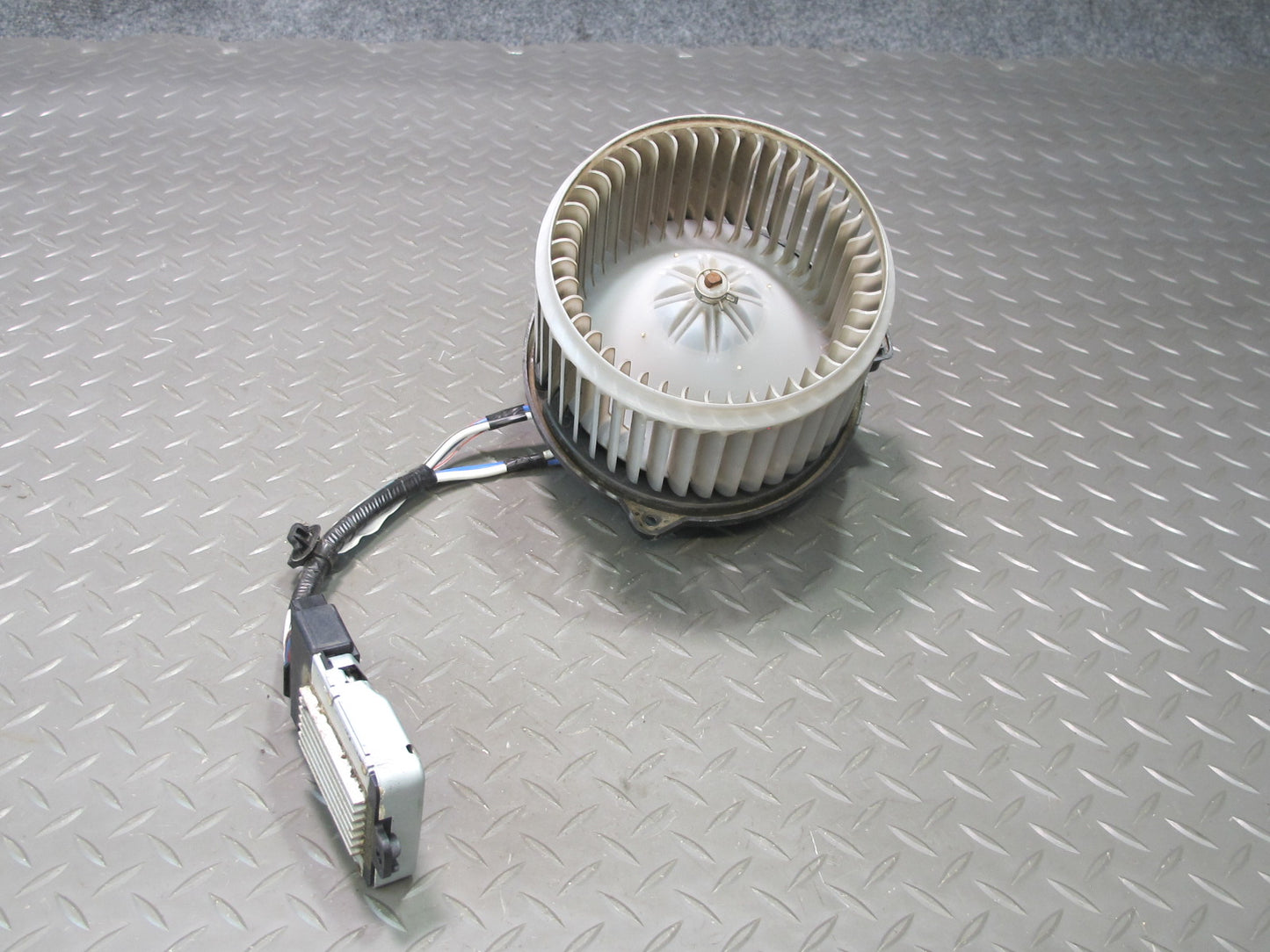 1998-2007 Lexus J100 LX470 A/C Heater Blower Motor Fan w Resistor