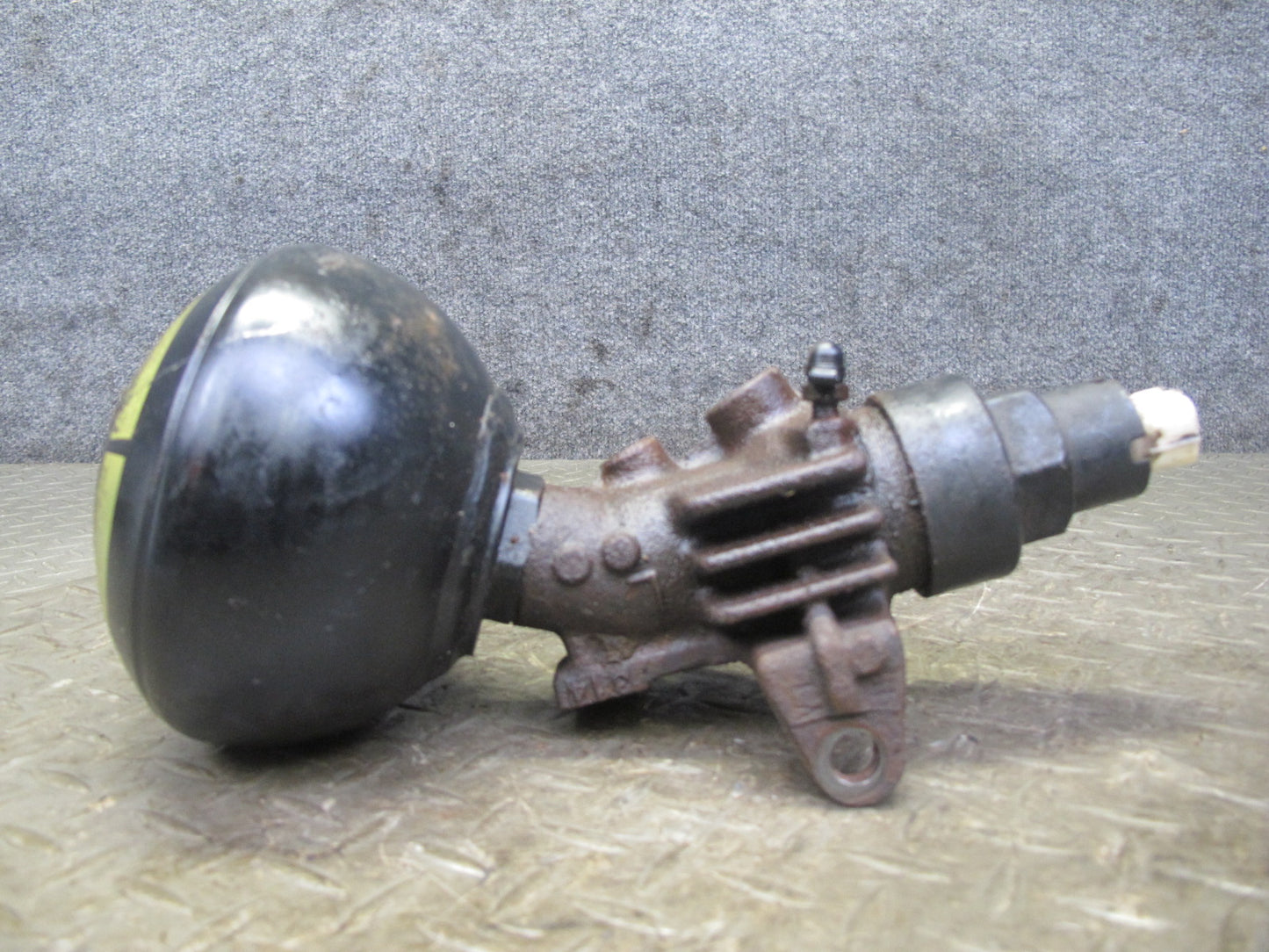 1998-2007 Lexus UZJ100L LX470 Air Suspension Accumulator Valve Set of 4